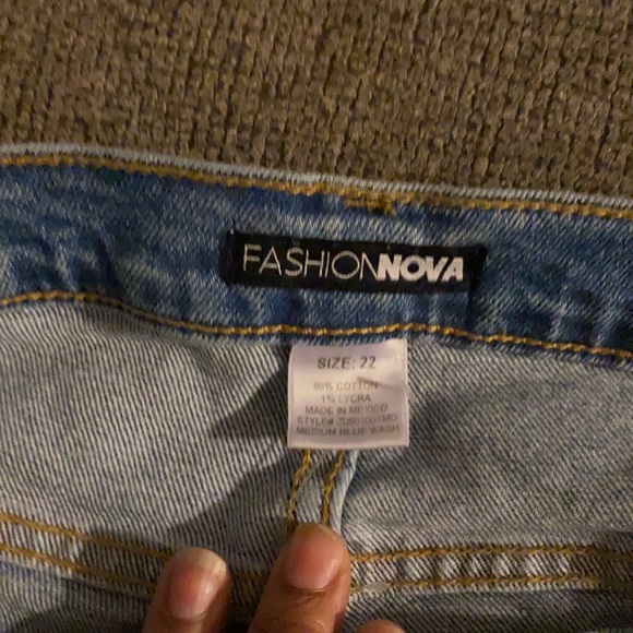 Size 22 Mom Jeans - Picture 3 of 4